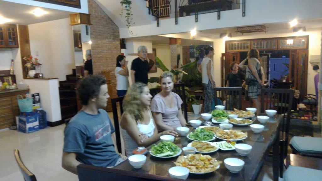 Flower Garden Homestay ฮอยอัน ภายนอก รูปภาพ