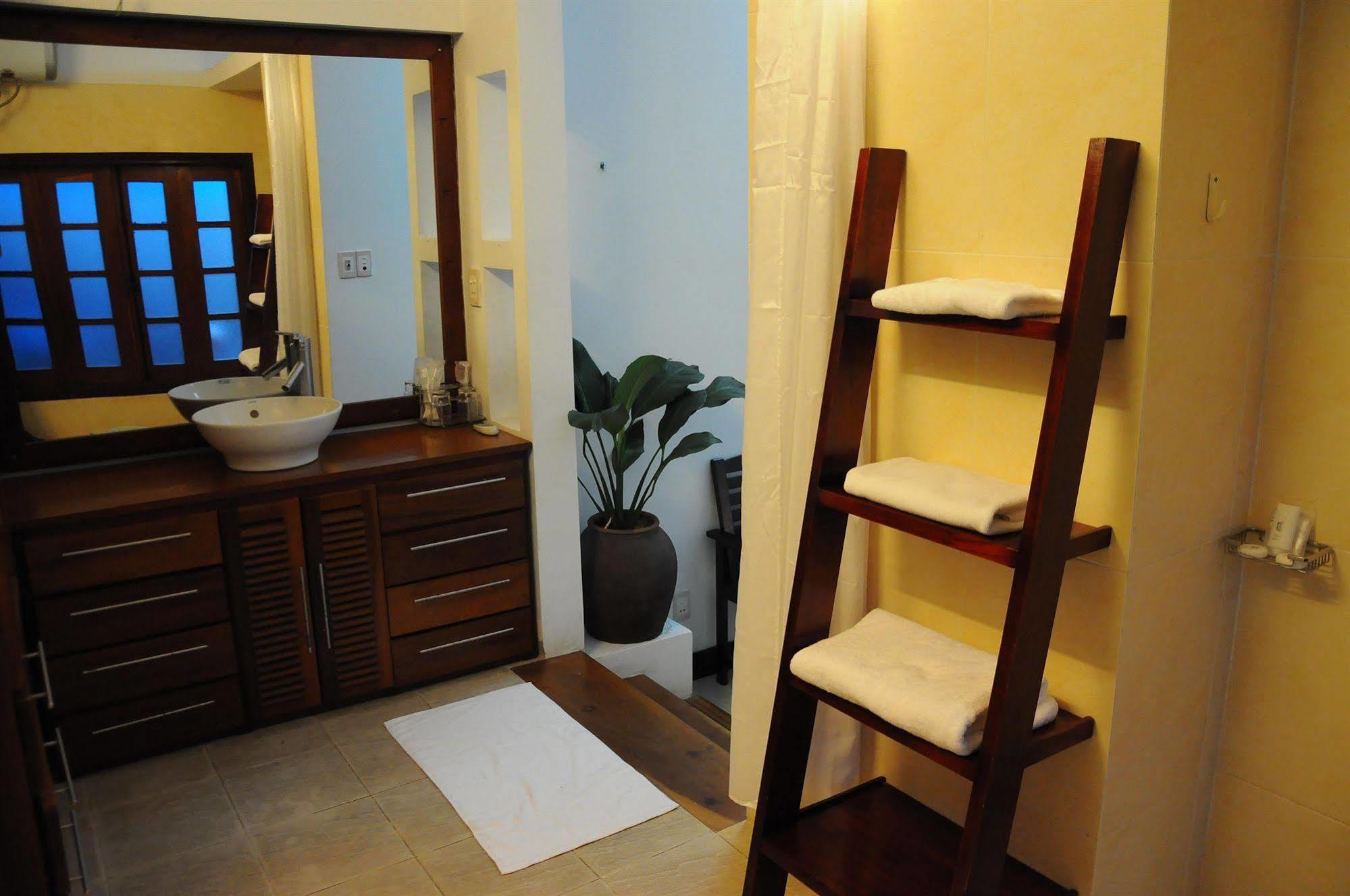 Flower Garden Homestay ฮอยอัน ภายนอก รูปภาพ